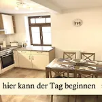 Apartament Morgensonne Am Kurpark # Gratis Parkplatz # Ebenerdig # Spielplatz # Wlan # 2 Schlafzimmer # Naehe Weimar # Weimarer Land # Smart-tv Bad Berka