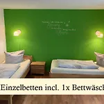 דירה Morgensonne Am Kurpark # Gratis Parkplatz # Ebenerdig # Spielplatz # Wlan # 2 Schlafzimmer # Naehe Weimar # Weimarer Land # Smart-tv *
