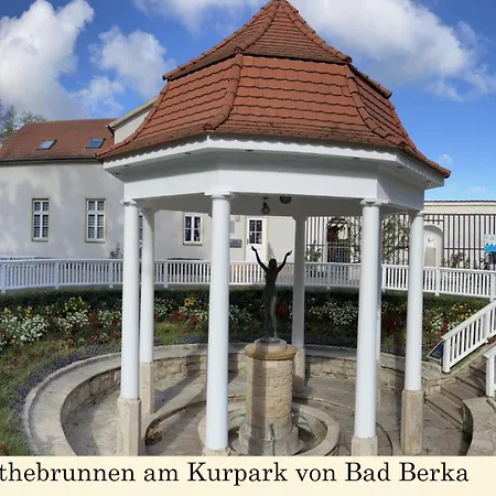Apartamento Morgensonne Am Kurpark # Gratis Parkplatz # Ebenerdig # Spielplatz # Wlan # 2 Schlafzimmer # Naehe Weimar, Erfurt # Weimarer Land # Smart-tv Bad Berka